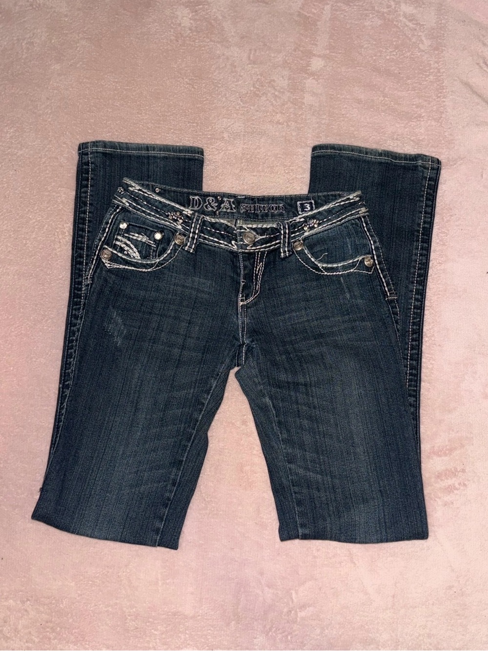 221 💙Y2K D&A Stitch embellished bootcut jeans with white stitching💙👖